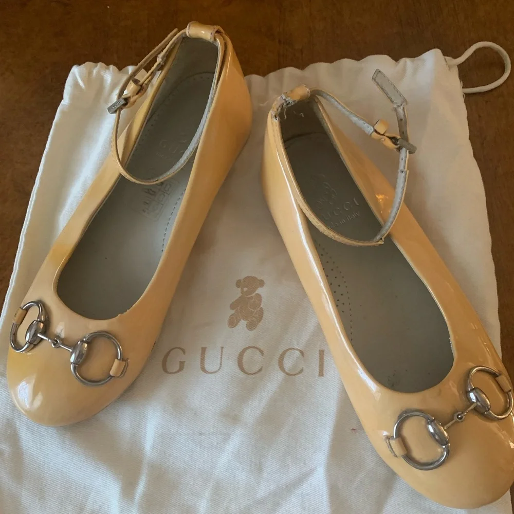 Authentic Gucci yellow patent ballet flats girls 31 13 - Picture 1 of 4